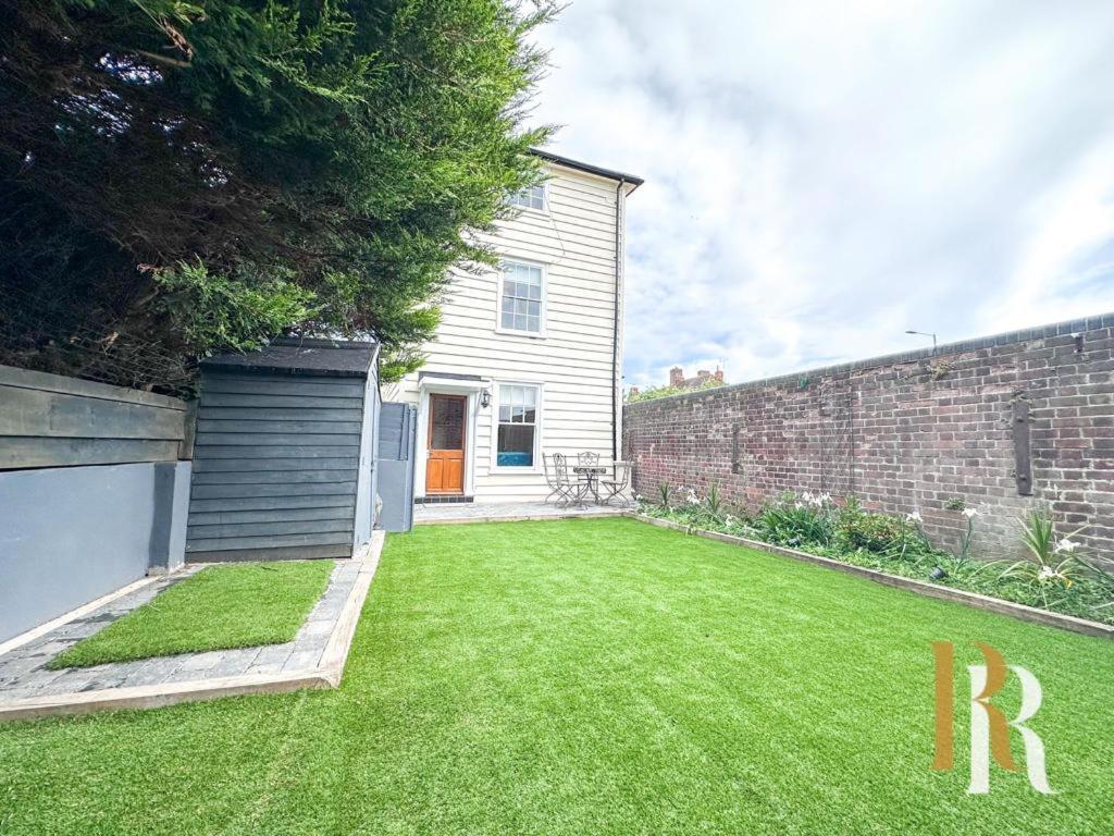 Fisherman'S Cottage - Harwich Breaks - Brand New - Long Stays Available Great Prices - Get In Touch For All Bookings - Cottage In Harwich - Beach Stay 외부 사진